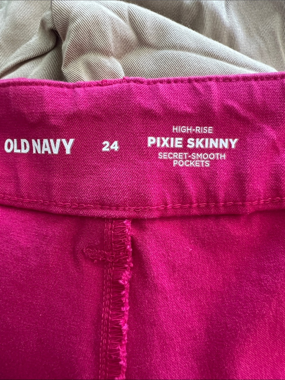 Old Navy Women’s Hot Pink Ankle Stretch Pants - Picture 3 of 3